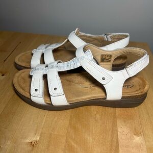 Clark’s White Leather Walking Shoes Sandals Size 11 CLEAN Ultimate Comfort